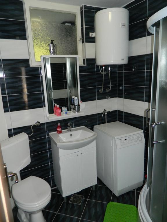 Apartman Sutjeska تجينتيستيه المظهر الخارجي الصورة